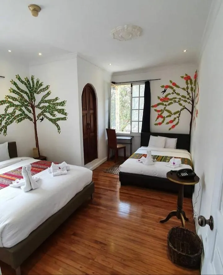 Hotel Boutique Spa Villa De Sant Quito